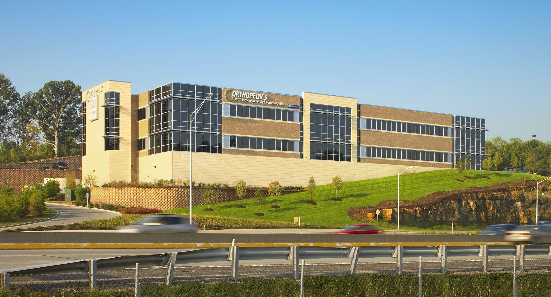 WASHU BJC ORTHOPEDIC CENTER TW Constructors